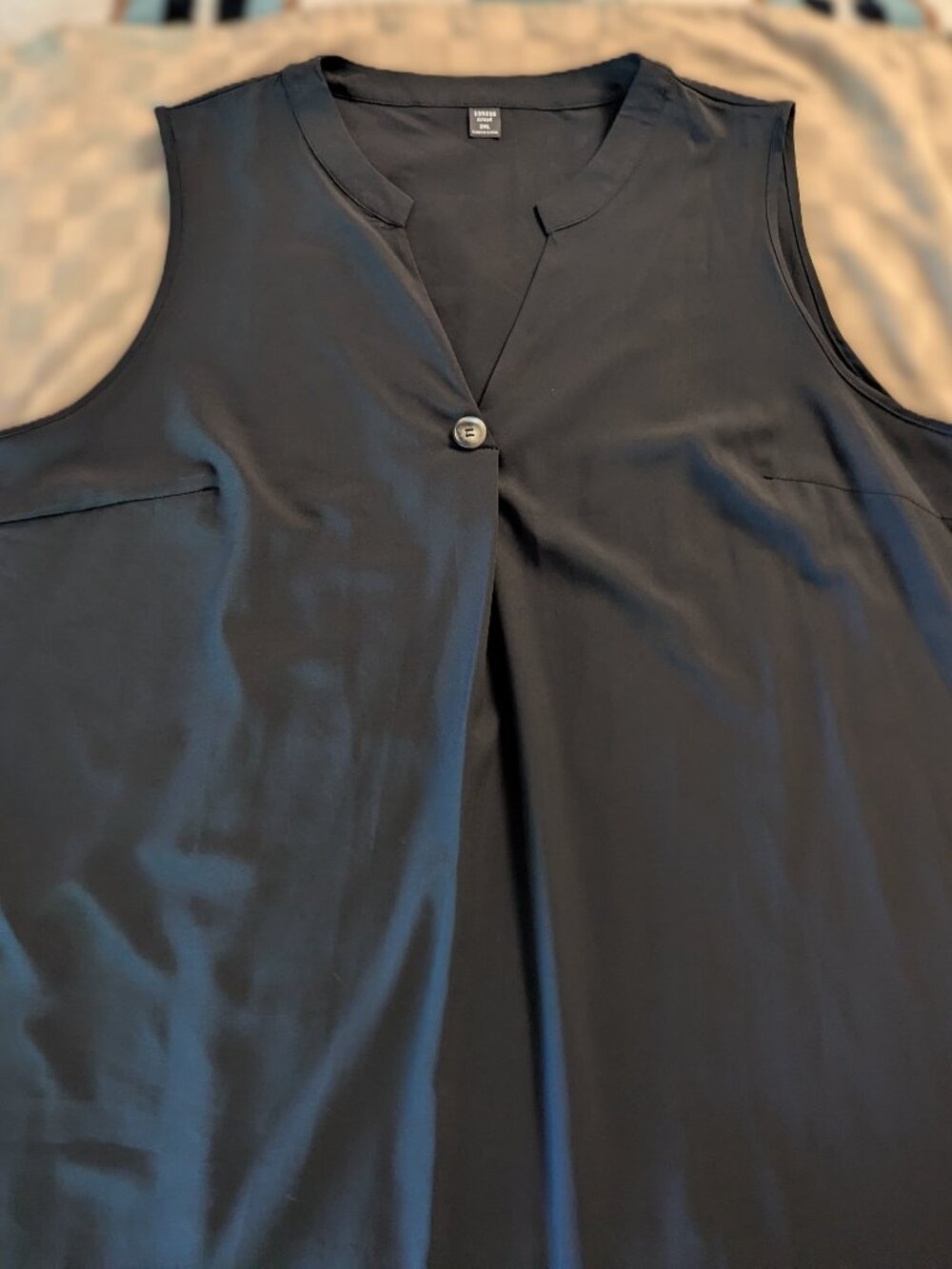 LONESS Curve Black Notched Neck Sleeveless Blouse - Black - 3XL